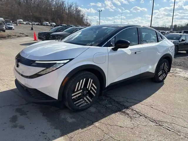 2026 Nissan Leaf SV+'s photo