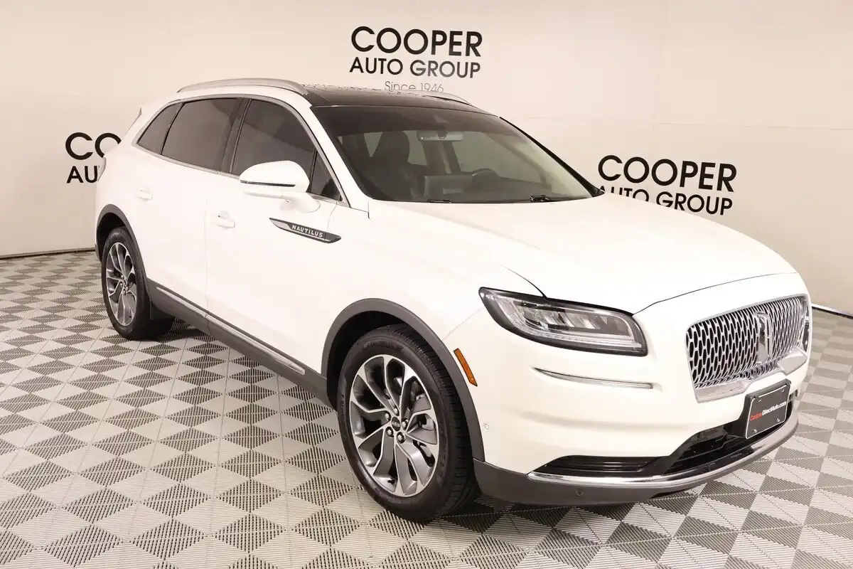 2021 Lincoln Nautilus Reserve FWD's photo