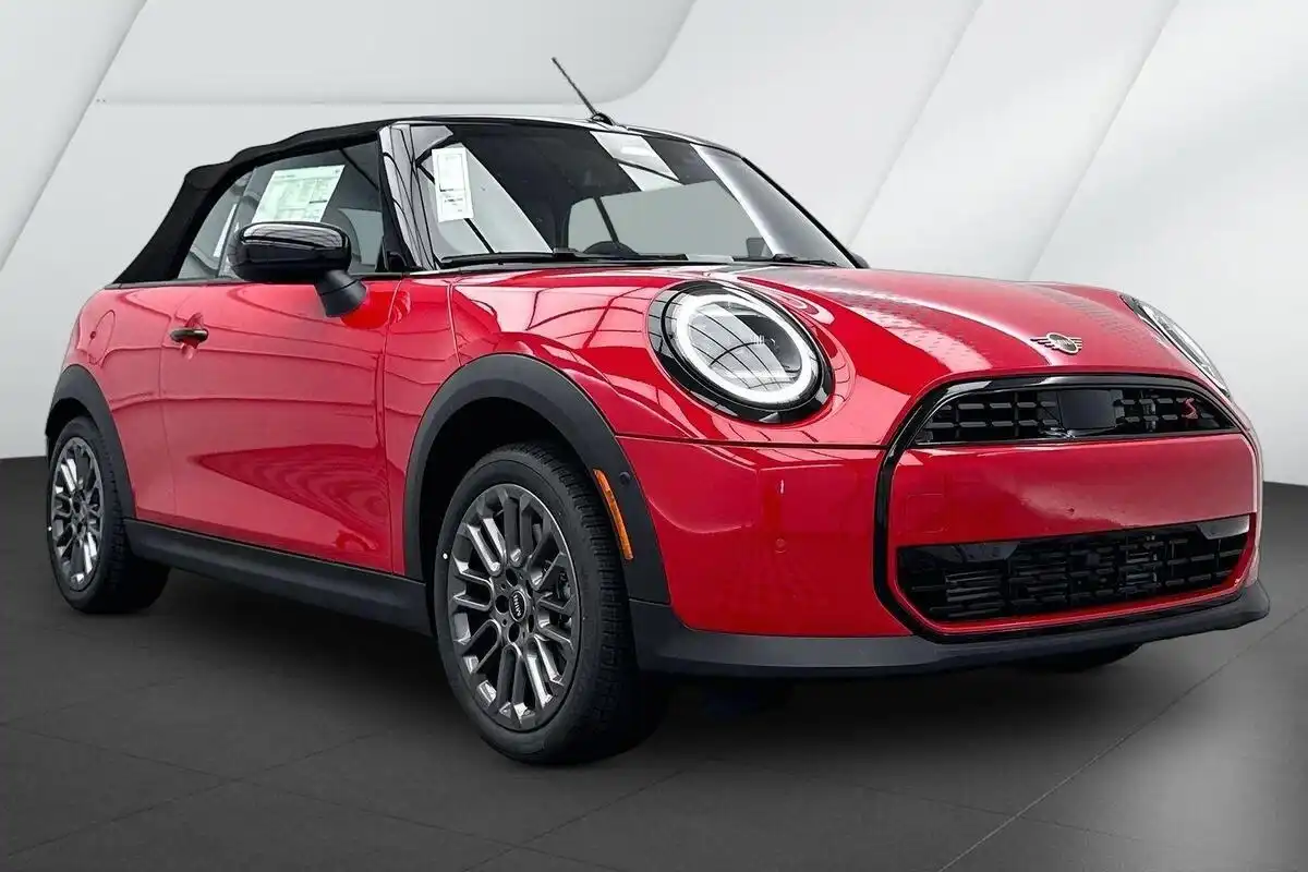 2026 MINI Convertible Cooper S's photo