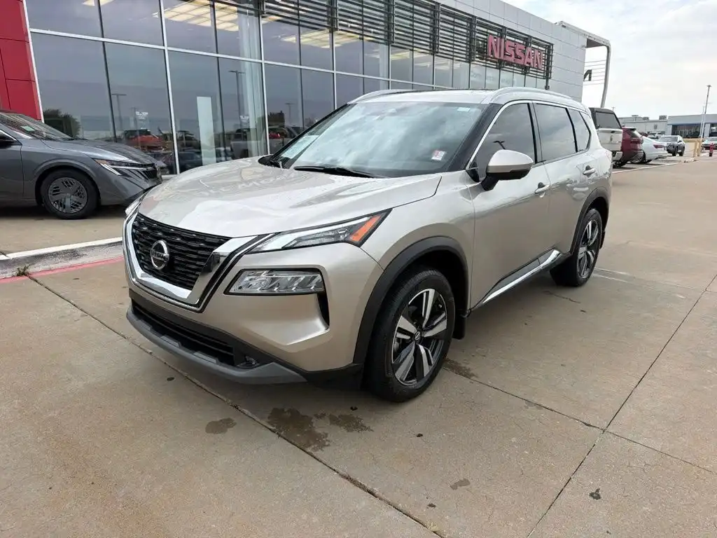 2021 Nissan Rogue SL FWD's photo