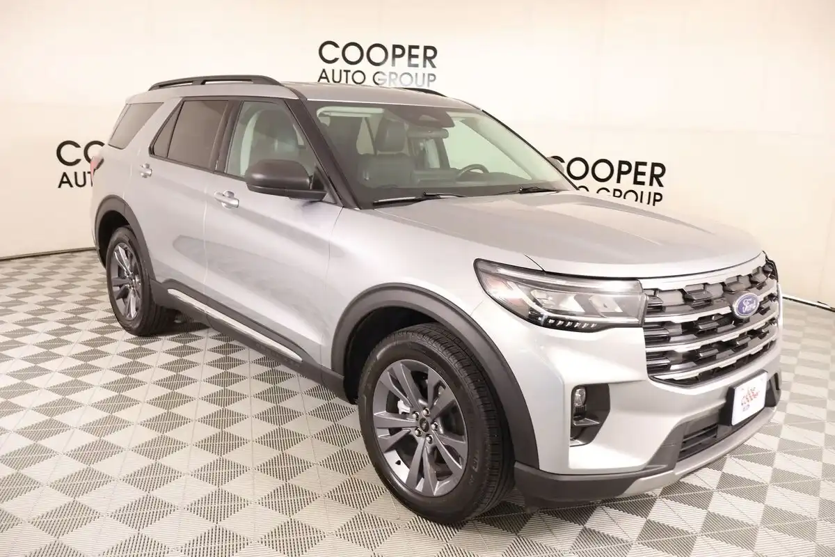 2025 Ford Explorer Active 4WD (PL535)'s photo