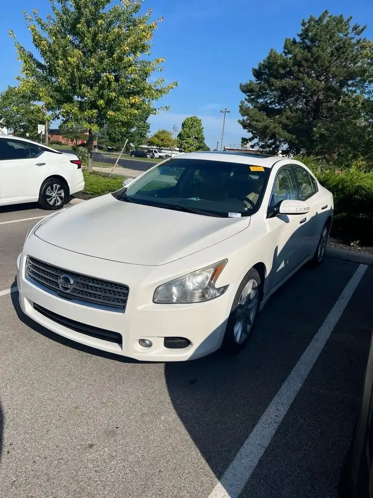 2010 Nissan Maxima 3.5 SV's photo