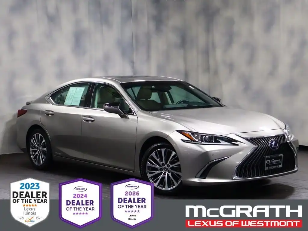 2019 Lexus ES 300h 300h's photo