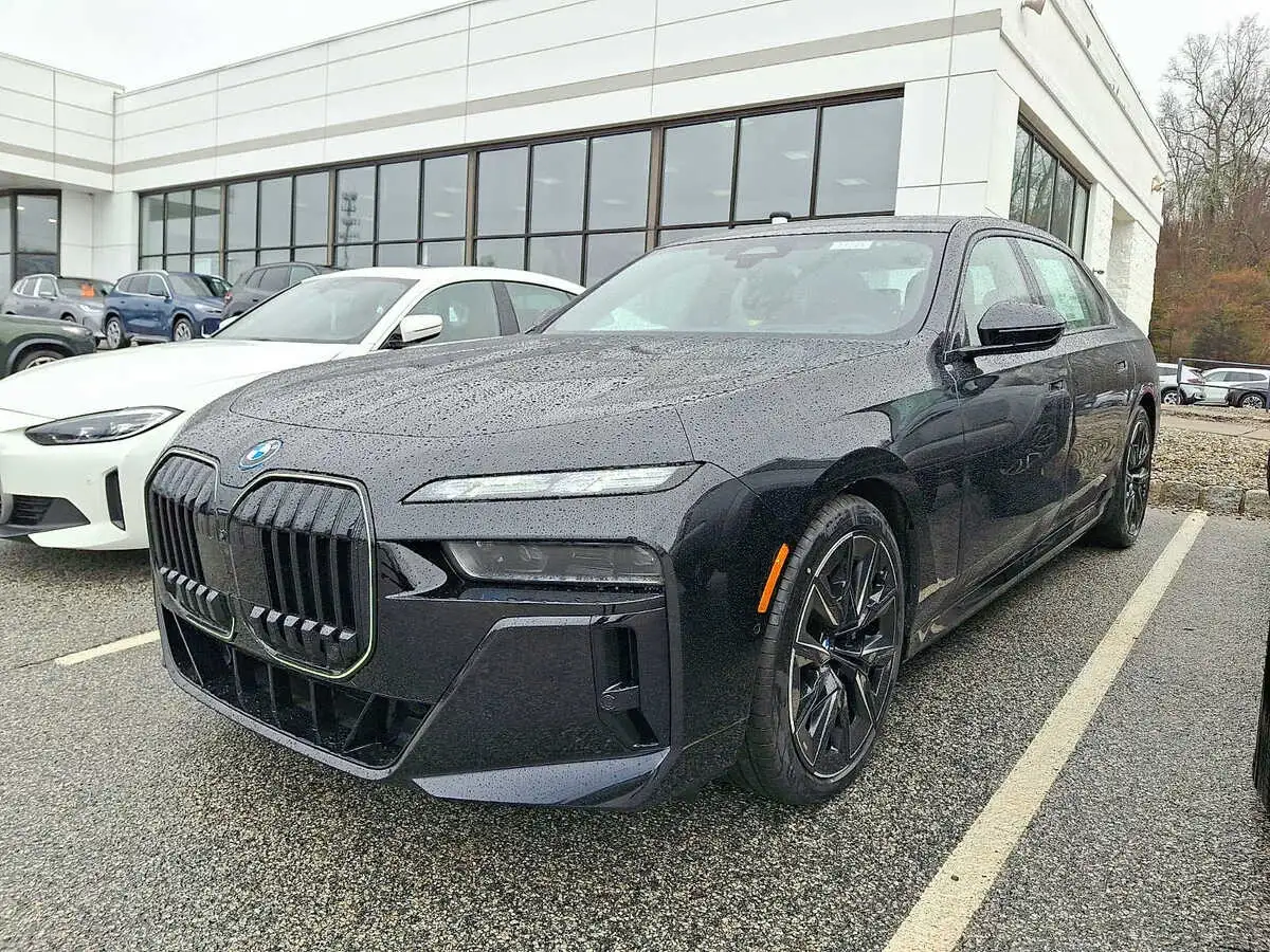 2026 BMW i7 xDrive60 Sedan's photo