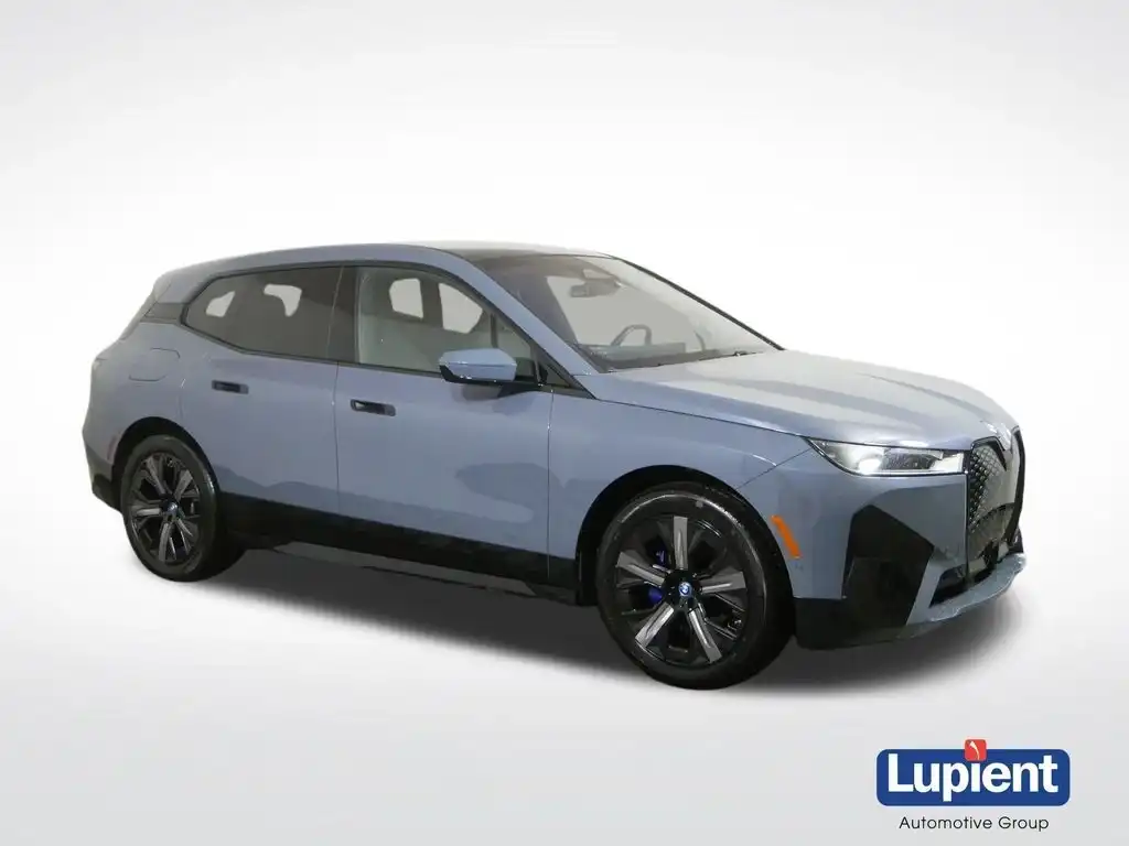 2024 BMW iX xDrive50's photo