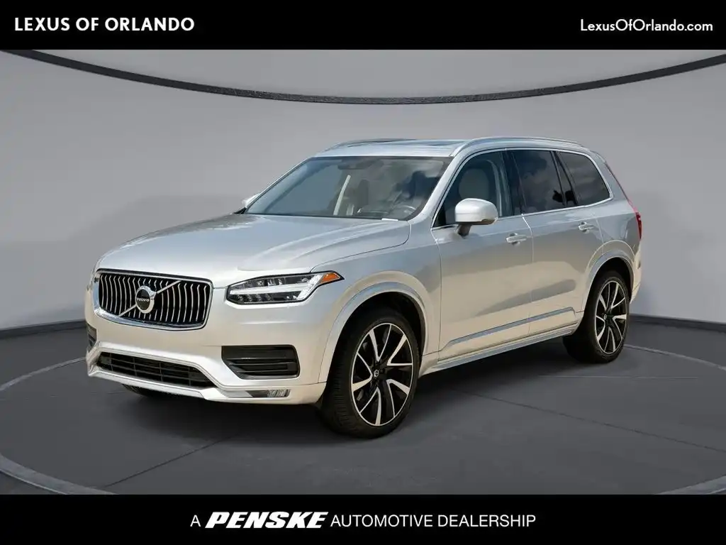 2022 Volvo XC90 T6 Momentum AWD's photo