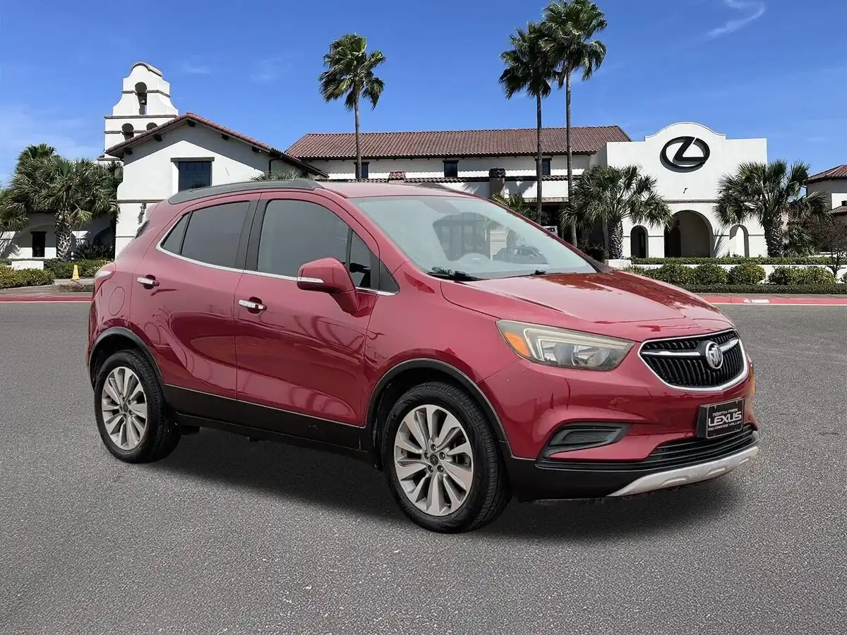 2017 Buick Encore Preferred's photo