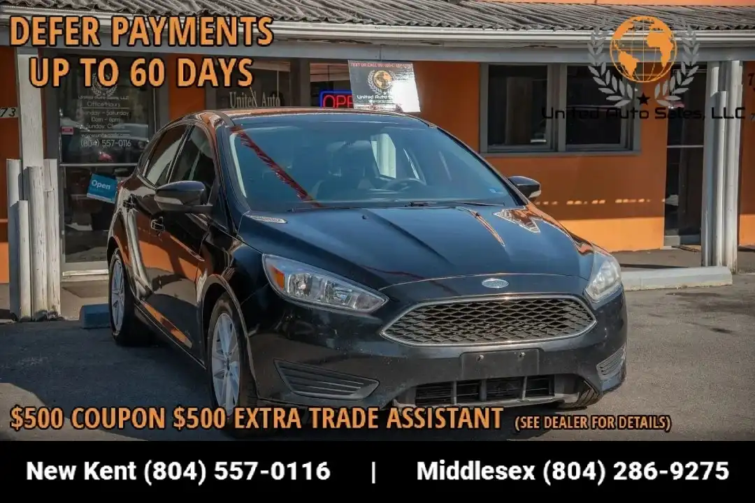 2017 Ford Focus 5 Door Hatch SE's photo
