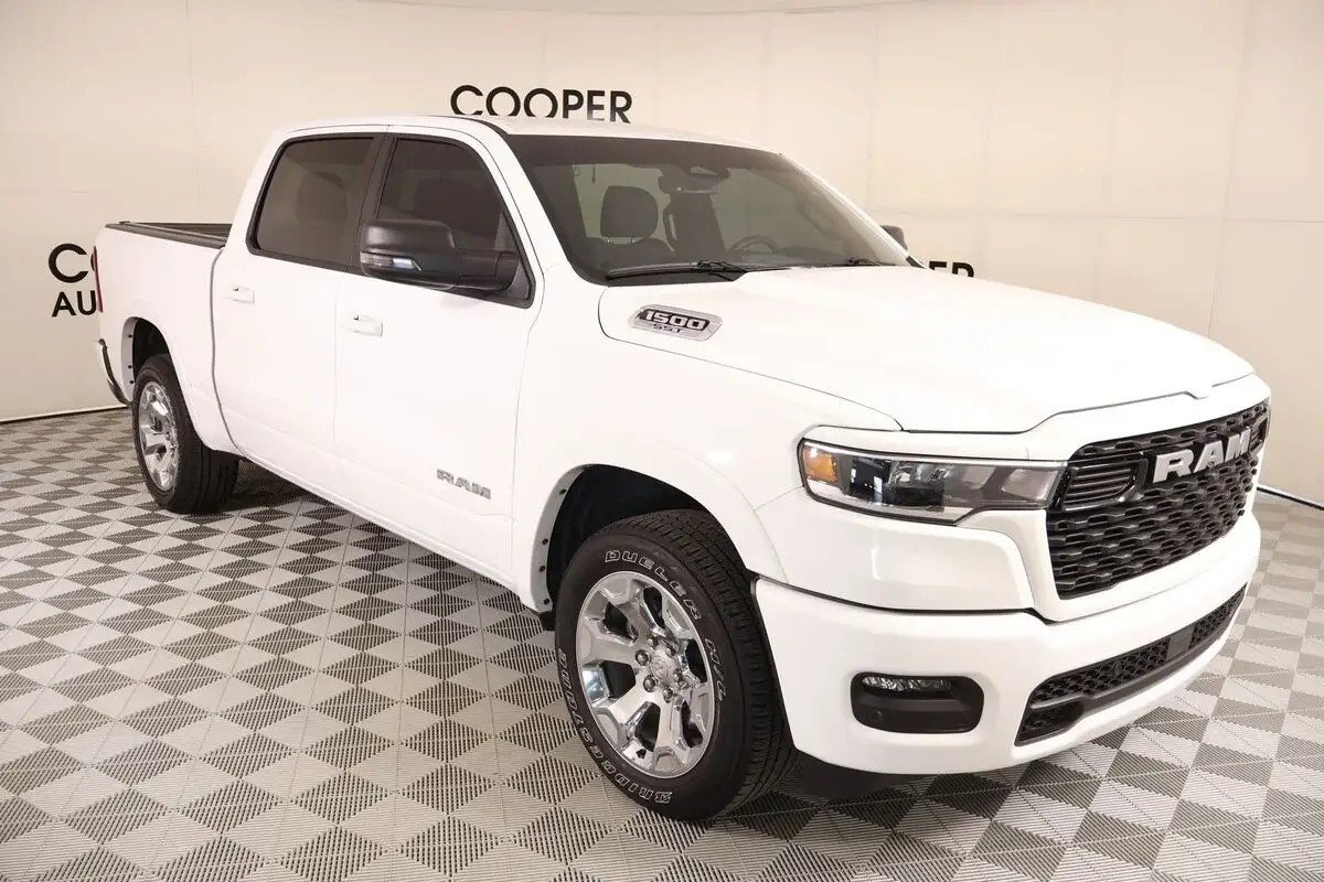 2025 RAM 1500 Big Horn/Lone Star 4x4 Crew Cab 5'7's photo