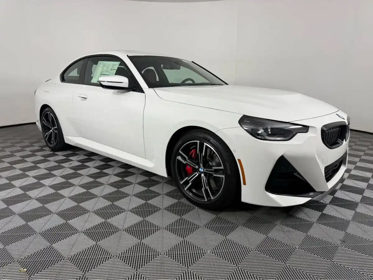 2026 BMW 2 Series 230i Coupe's photo