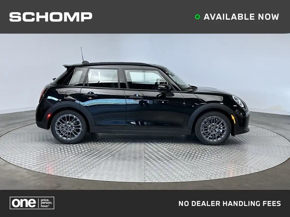 2026 MINI Hardtop Cooper S's photo