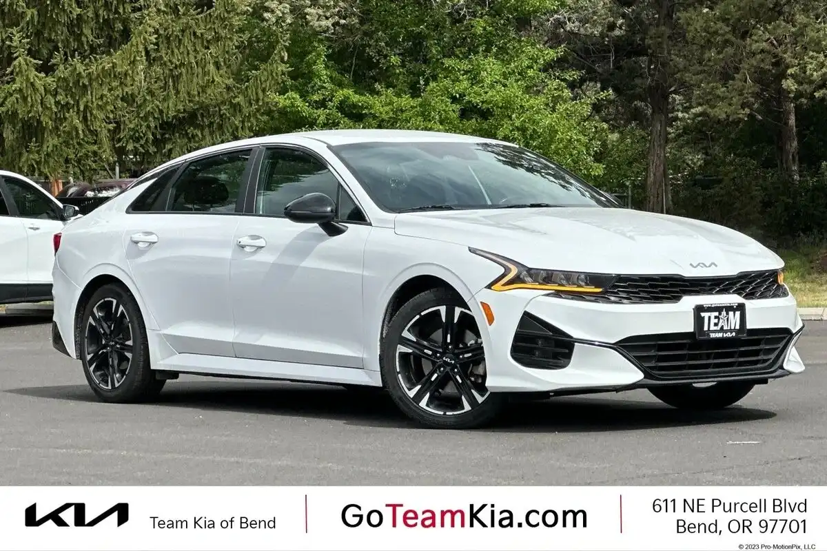 2022 Kia Optima GT-Line AWD's photo