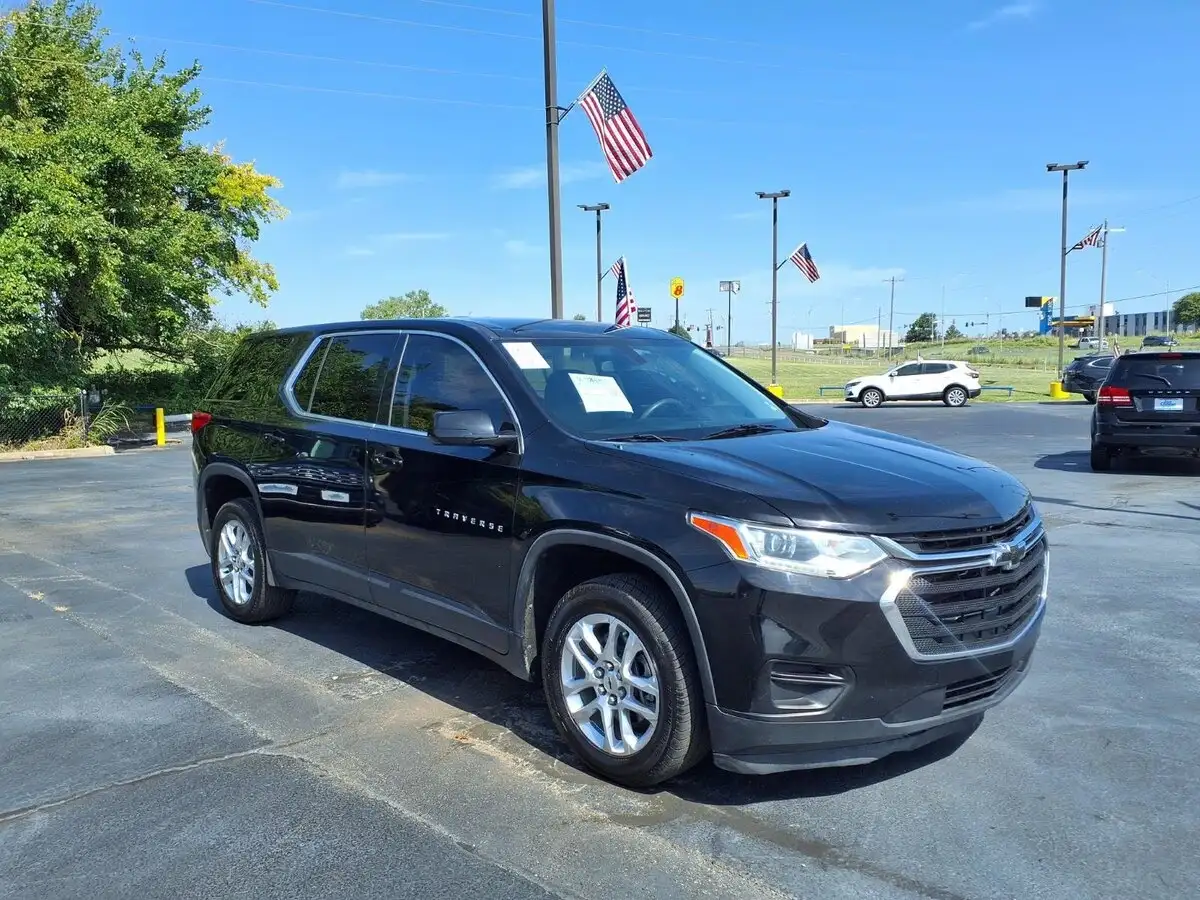 2018 Chevrolet Traverse FWD LS's photo