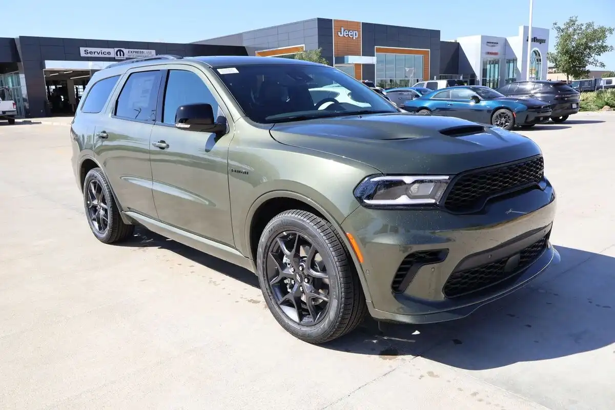 2027 Dodge Durango HEMI V8 GT AWD Plus's photo