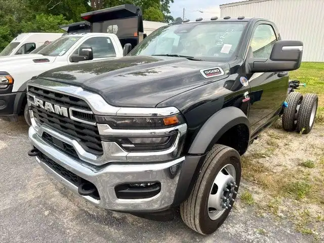 2025 RAM 5500 Tradesman 4X4 Reg Cab SWB DRW 145" WB's photo