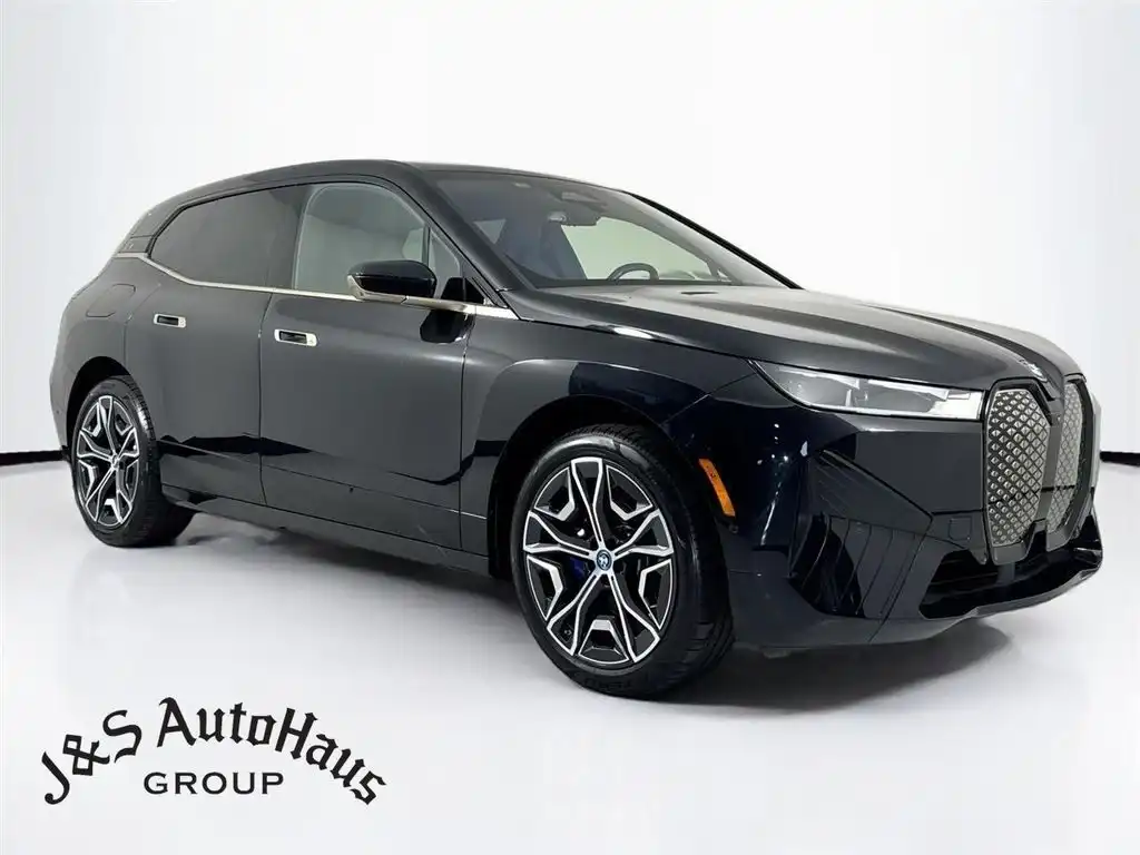 2024 BMW iX xDrive50's photo