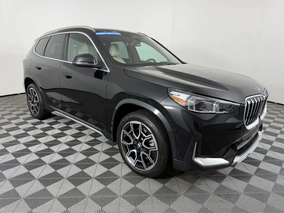 2025 BMW X1 xDrive28i's photo
