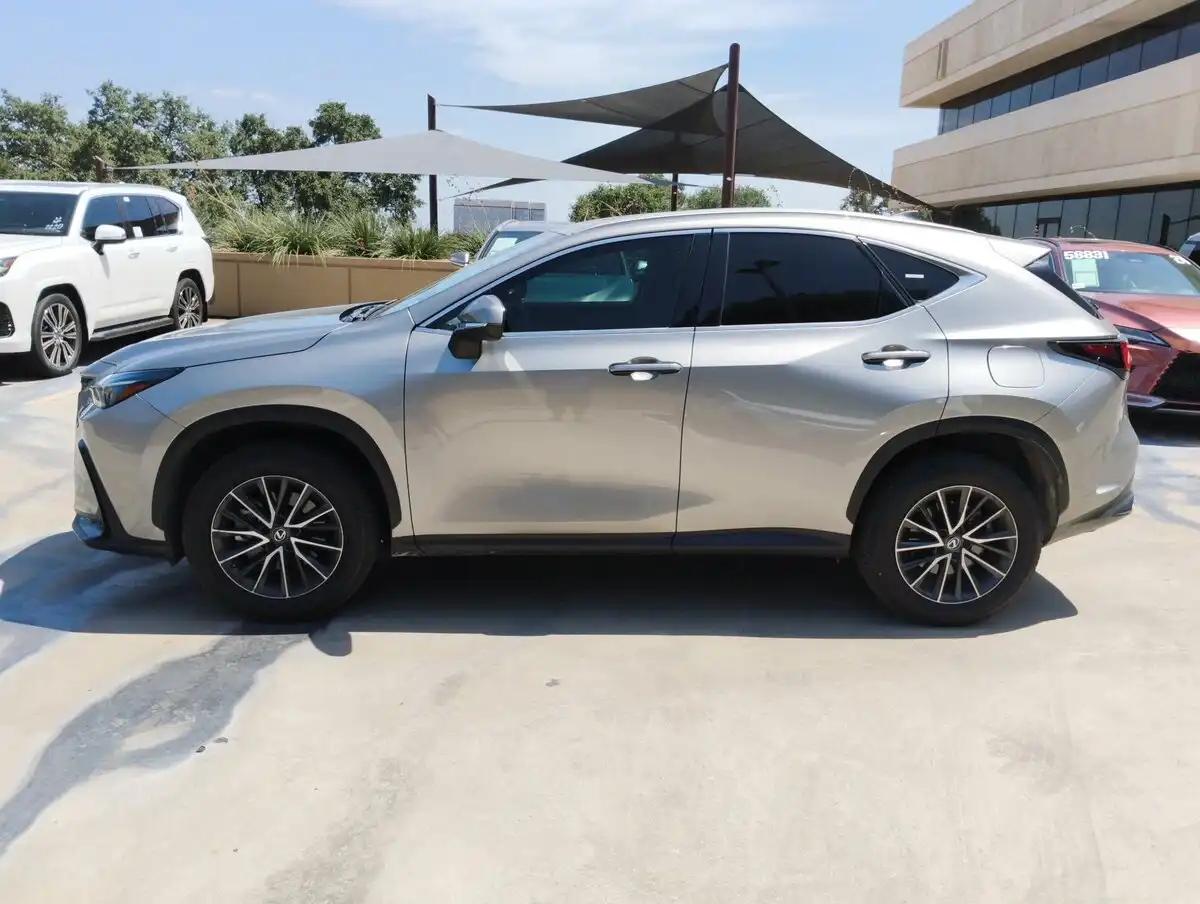 2025 Lexus NX 350 250 FWD's photo
