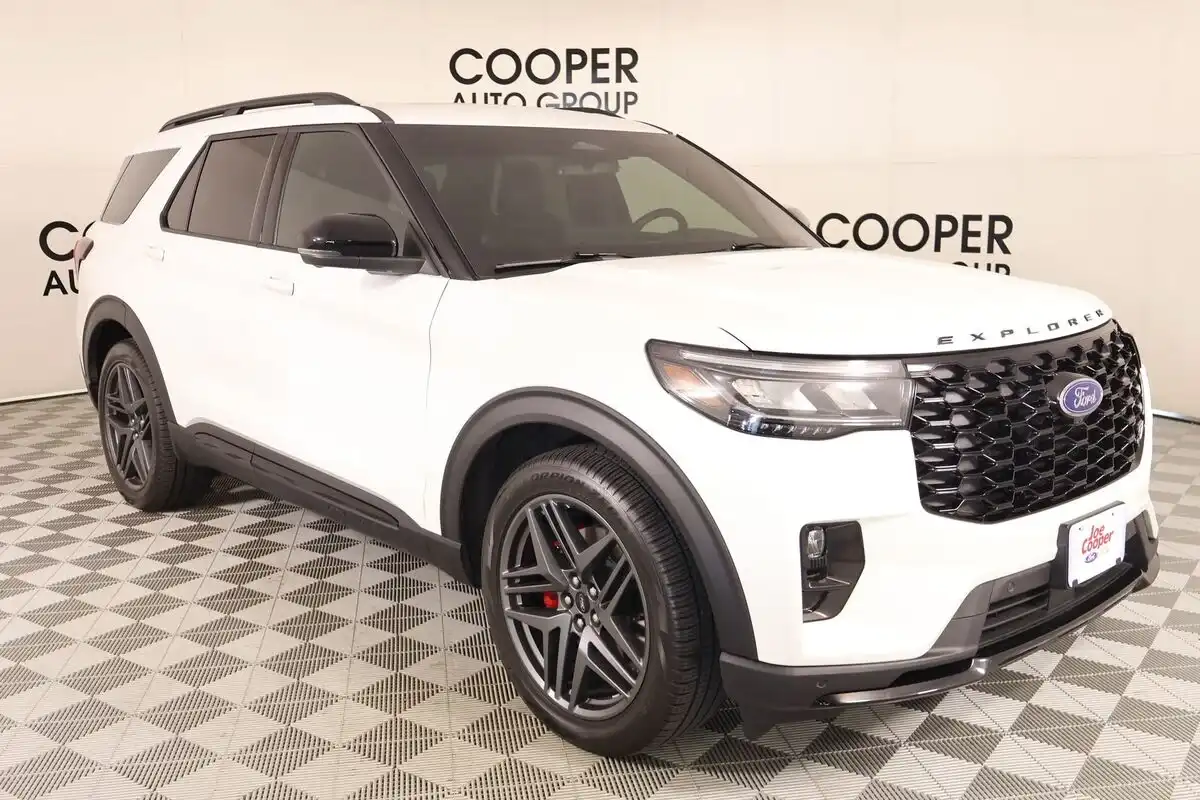 2025 Ford Explorer ST 4WD PL535's photo