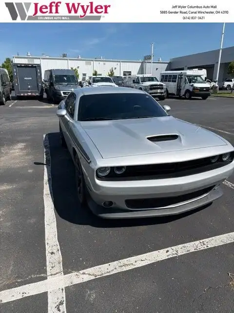 2022 Dodge Challenger R/T's photo