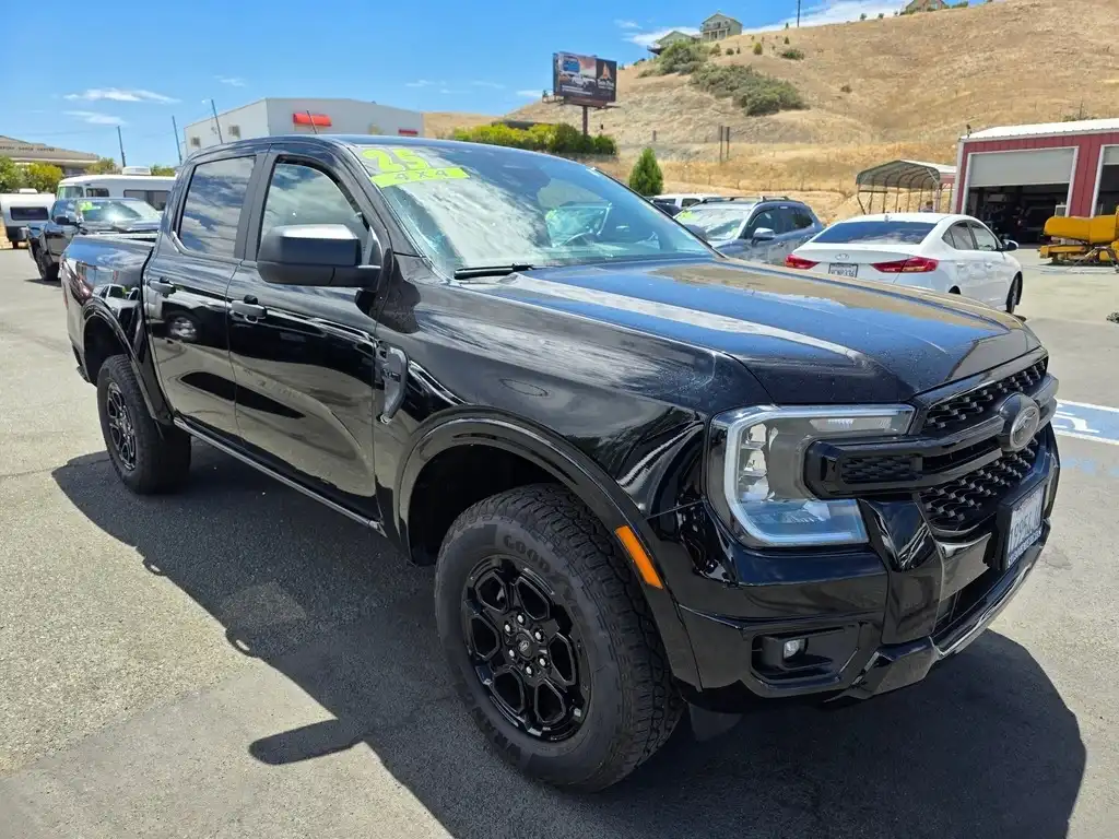 2025 Ford Ranger XLT 4x4 SuperCrew 5' Box's photo