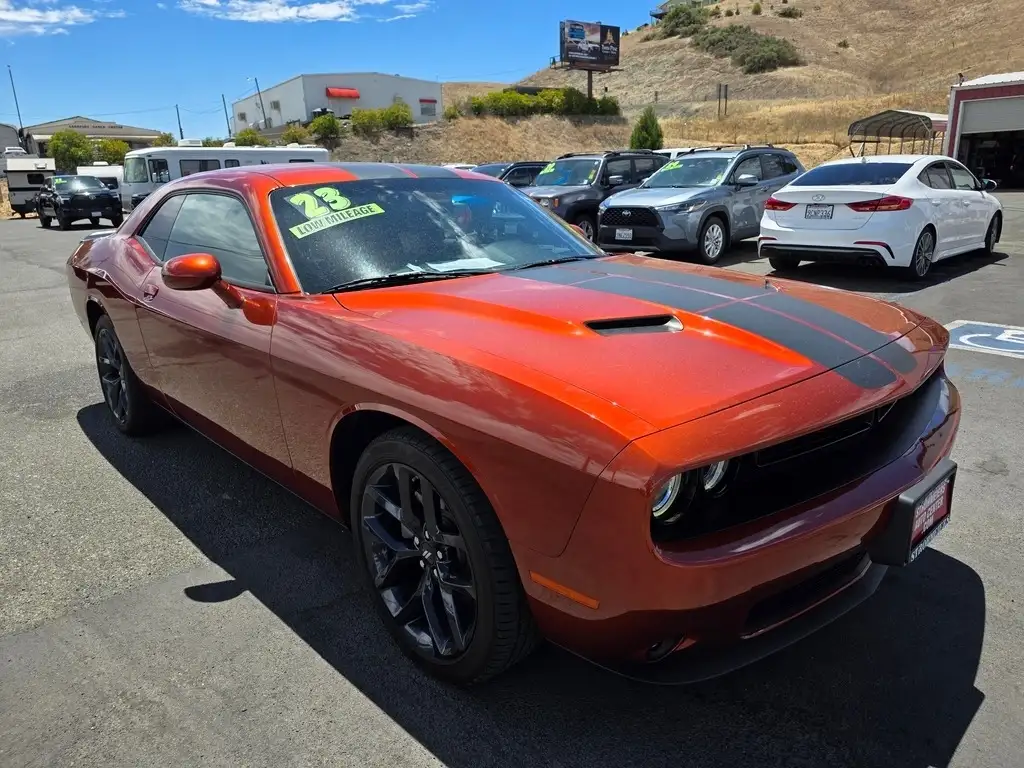 2023 Dodge Challenger SXT Auto's photo