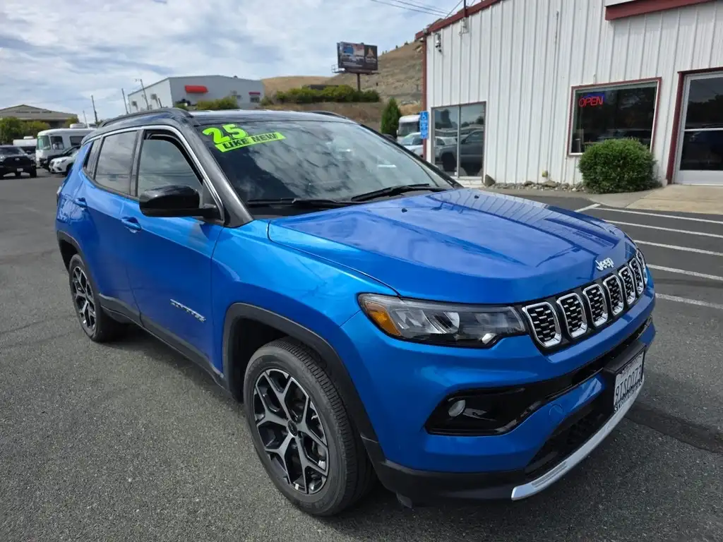 2025 Jeep Compass Limited 4X4's photo