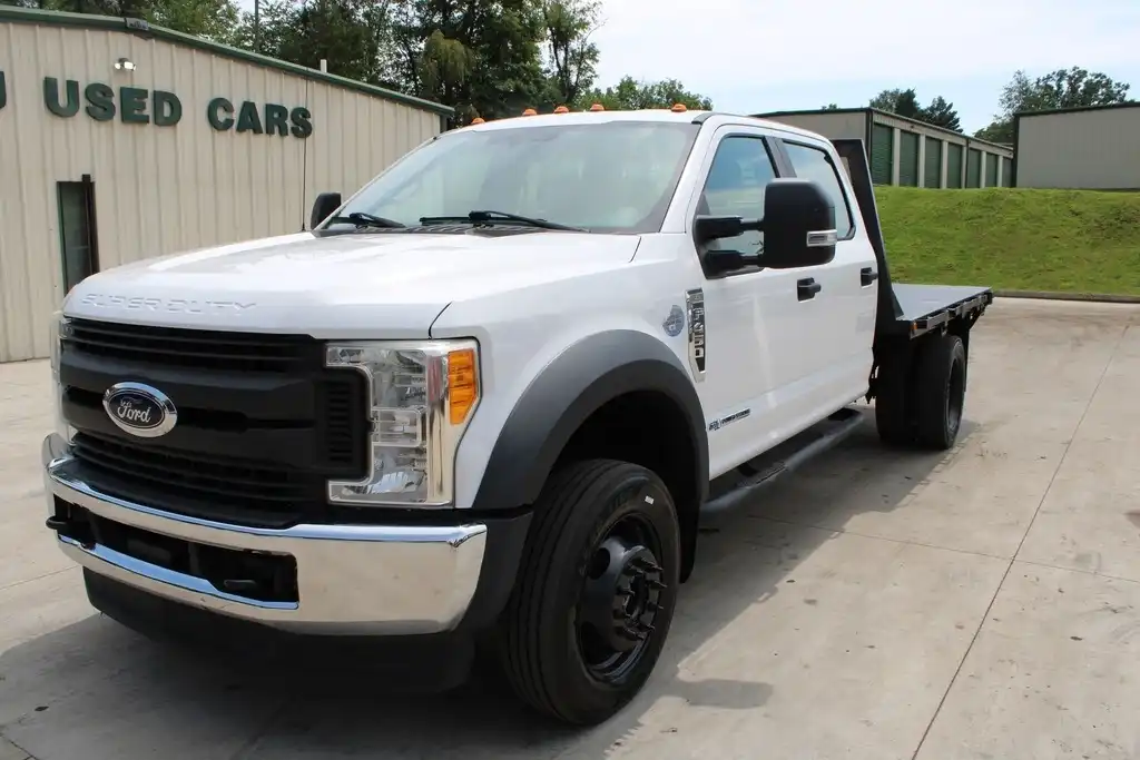 2017 Ford F-450 XL 4x4 Crew Cab 179-In DRW's photo