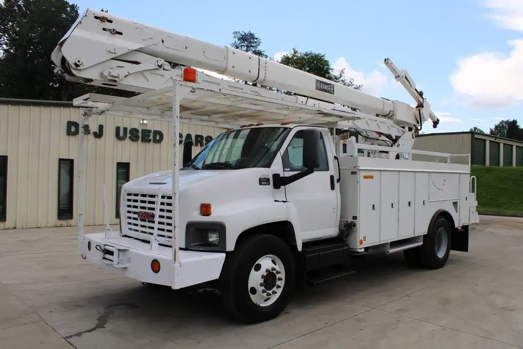 2005 GMC TopKick's photo