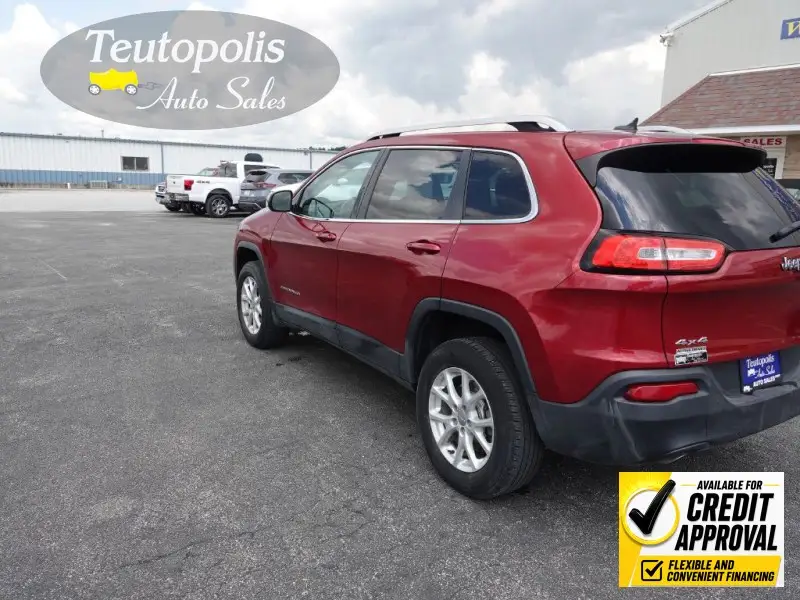 2014 Jeep Cherokee Latitude 4X4 photo 1