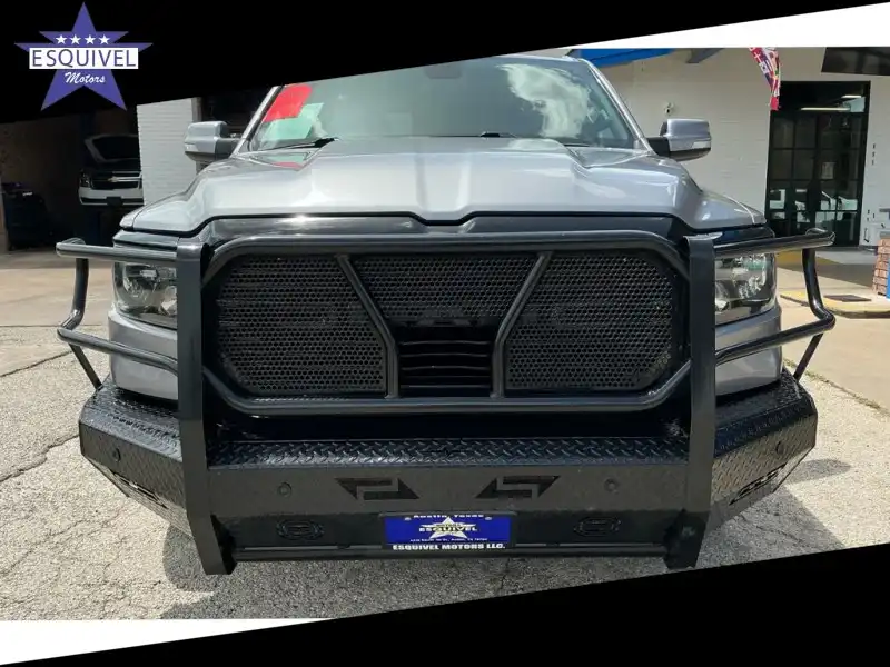 2020 RAM 1500 Big Horn/Lone Star 4x4 Crew Cab 5'7's photo