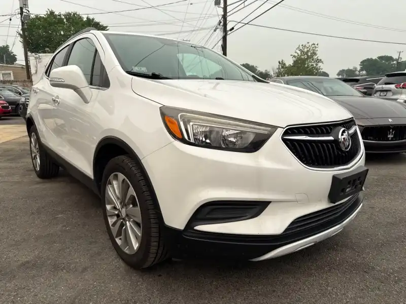 2017 Buick Encore Preferred's photo