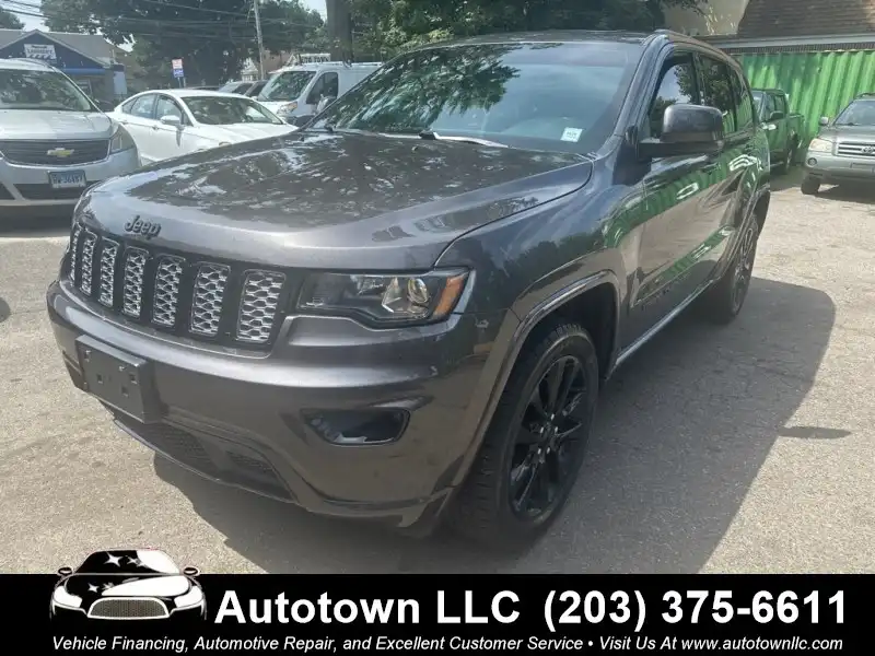 2019 Jeep Grand Cherokee Altitude 4WD's photo