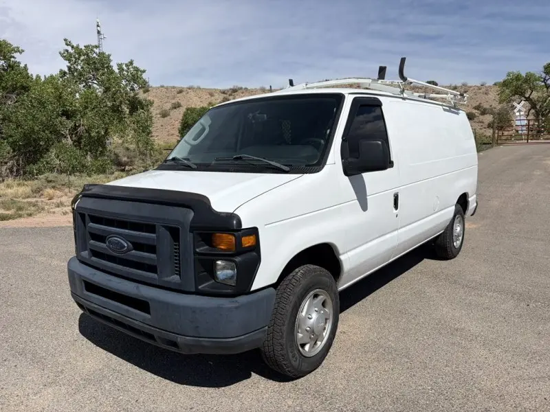 2013 Ford E-Series E-150 Van photo 3