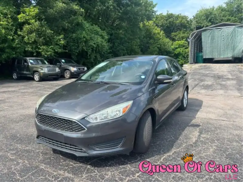 2015 Ford Focus Sedan SE's photo