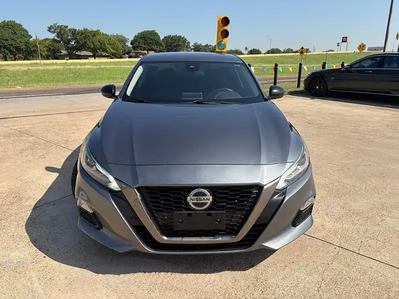2022 Nissan Altima 2.5 SR's photo