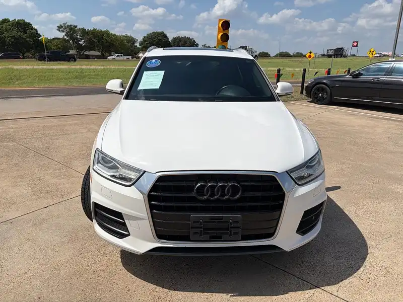 2016 Audi Q3 2.0T FWD tiptronic Premium Plus's photo