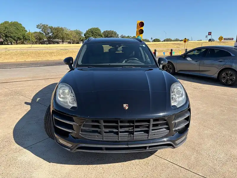 2015 Porsche Macan Turbo's photo