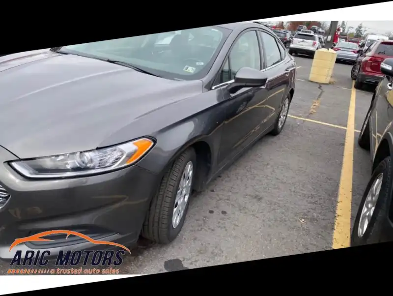 2014 Ford Fusion S I4 FWD's photo