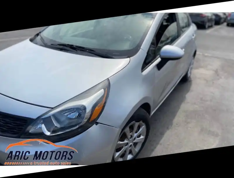 2013 Kia Rio LX AT's photo