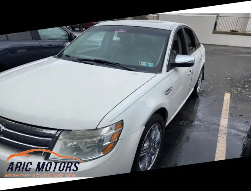 2009 Ford Taurus Limited FWD's photo
