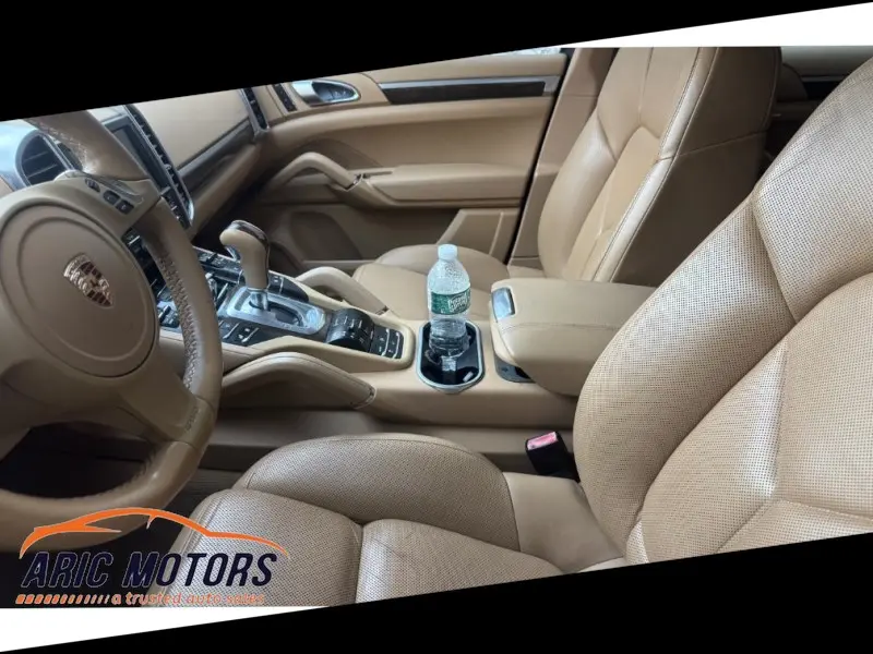 2013 Porsche Cayenne S photo 5