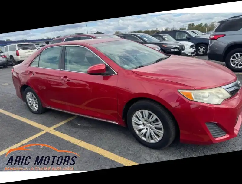 2014 Toyota Camry 2.5 Auto LE's photo