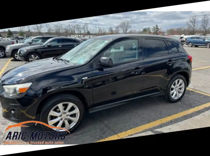 2015 Mitsubishi Outlander Sport 2.0 ES AWC CVT's photo