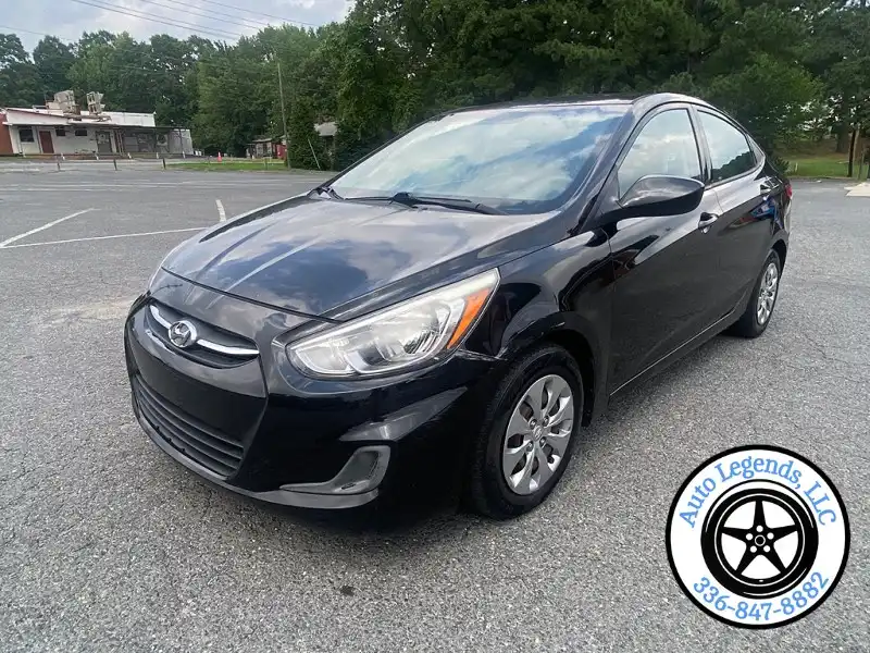 2017 Hyundai Accent SE 4-Door 6-Speed Automatic's photo