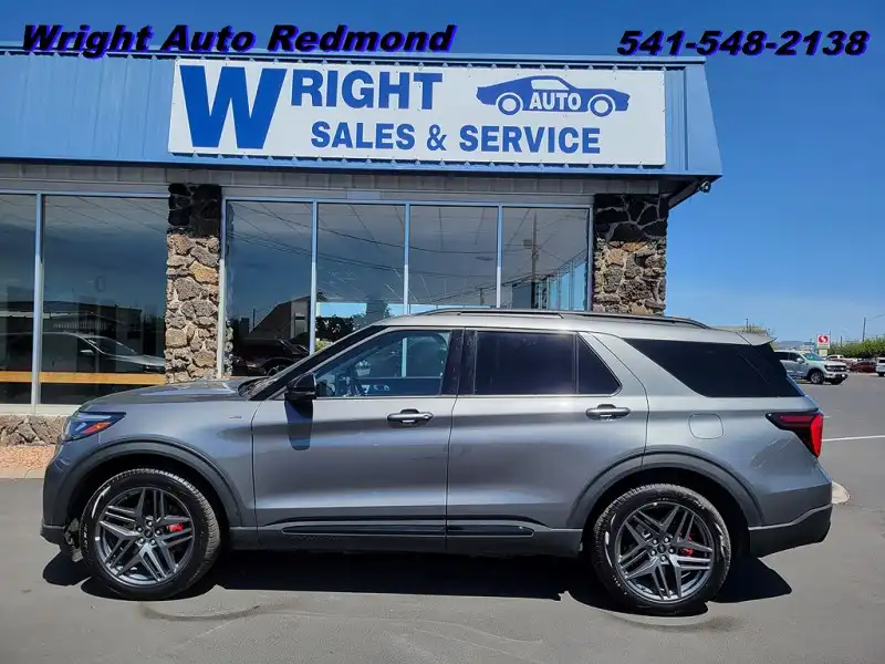 2025 Ford Explorer ST-LINE 4WD (PL535)'s photo