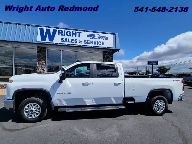 2025 Chevrolet Silverado HD LT 4WD Crew Cab Long Box's photo