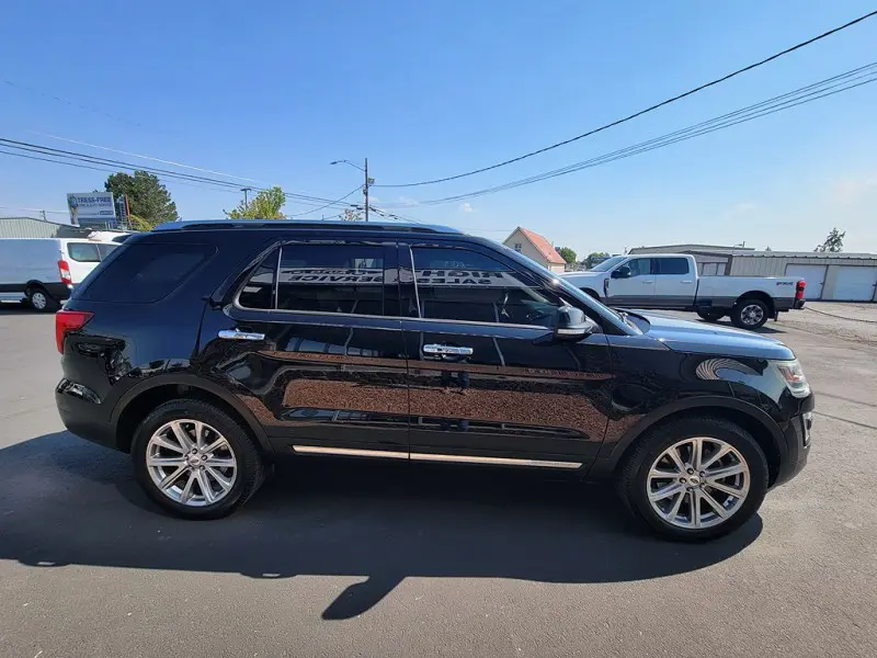 2017 Ford Explorer Limited 4WD photo 5