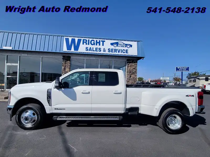 2025 Ford F-350 Lariat 4WD Crew Cab DRW 176 in's photo