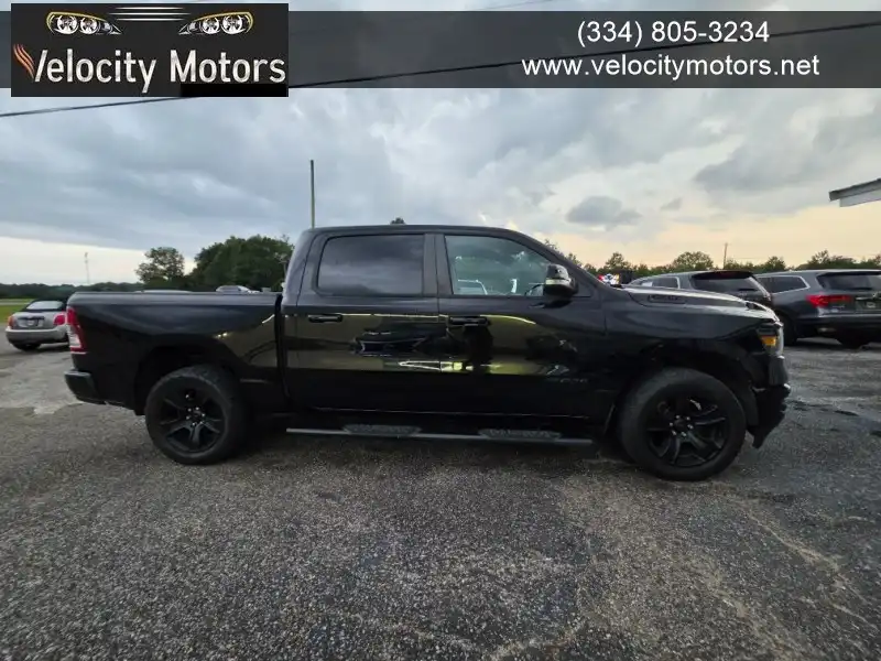 2020 RAM 1500 Big Horn/Lone Star 4x4 Crew Cab 5'7's photo